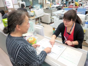 窓口で異動場所について聞き取り