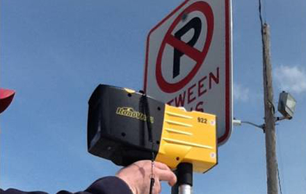 バーコードと位置情報を利用して交通標識を効率的に管理