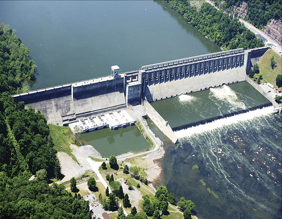 モデリング＆シミュレーションシステムは、ニュー川上流の重力式コンクリート製のブルーストーンダムの決壊をシミュレートするために使われた(Photo courtesy of the US Army Corps of Engineers)