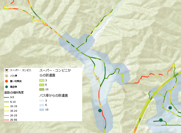 傾斜データと重ね合わせることで、急傾斜地に住んでいる高齢者を特定