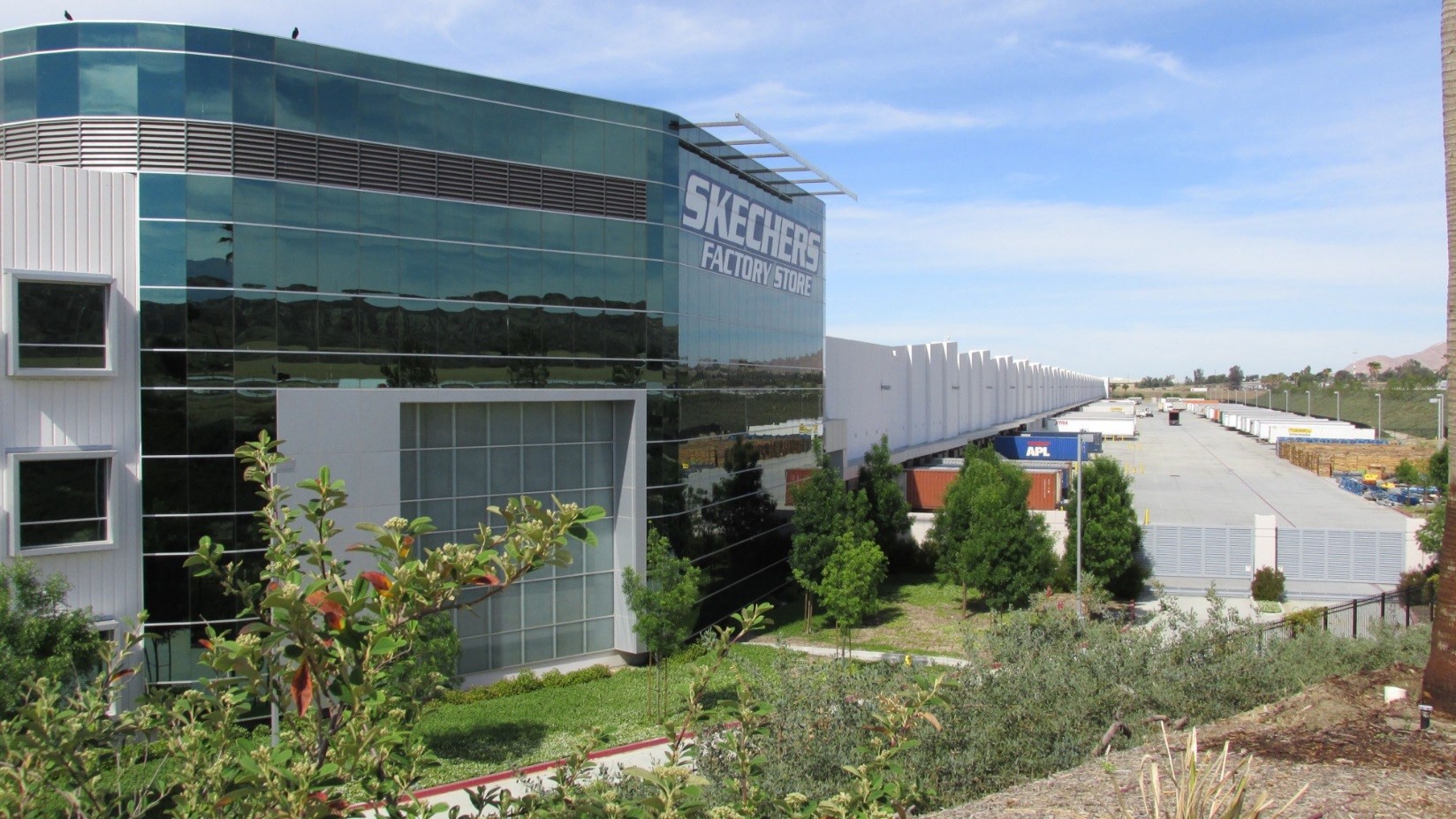 約2百万スクエアフィートもの敷地面積がある Sketchers の流通拠点