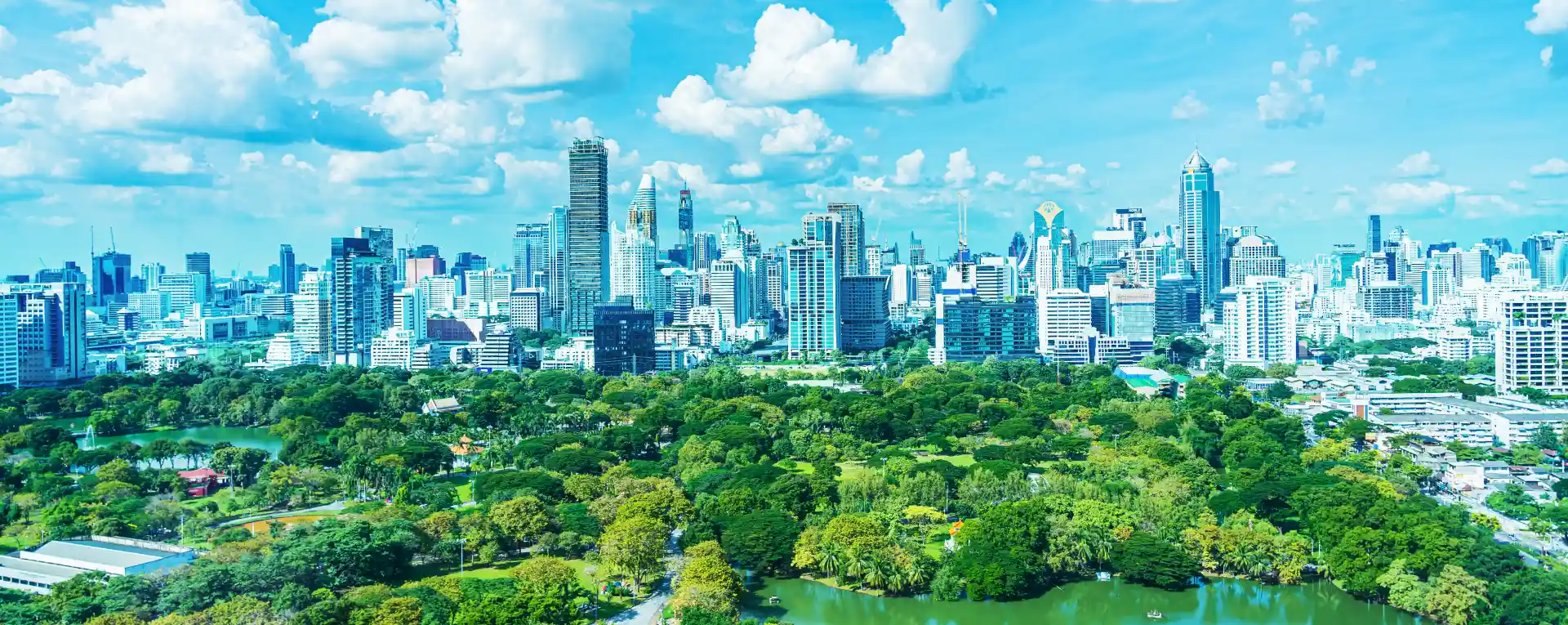 都市の画像。SDGsなど、Esriジャパンの取り組みで地域を支えています。