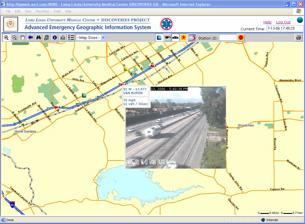 フリーウェイ上のライブカメラとマップが連動