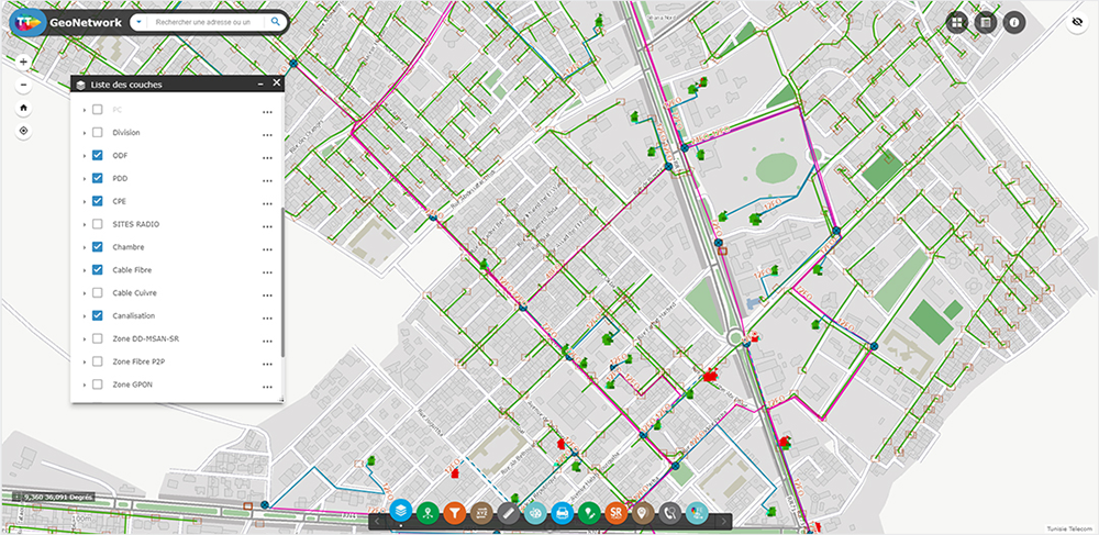 ArcGIS Enterprise を包括的なシステムとして導入