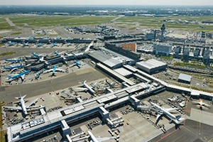 BIM と GIS 活用のデジタルツインで空港の運用最適化を支援