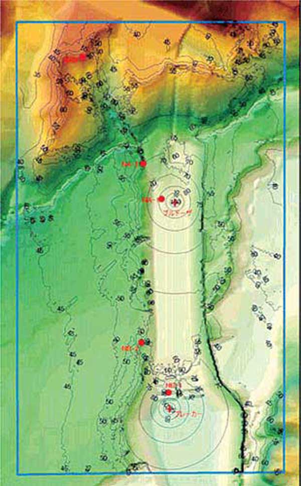 図3 騒音予測結果と地形の重ね合わせ表示:
タ冶堤体付の騒音予測計算結果(A特性)図