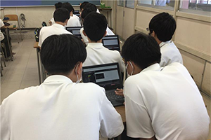 小中高教育における GIS 利用支援プログラムで地理教師の負担を軽減