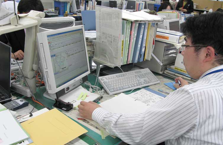 財務部資産税課にて