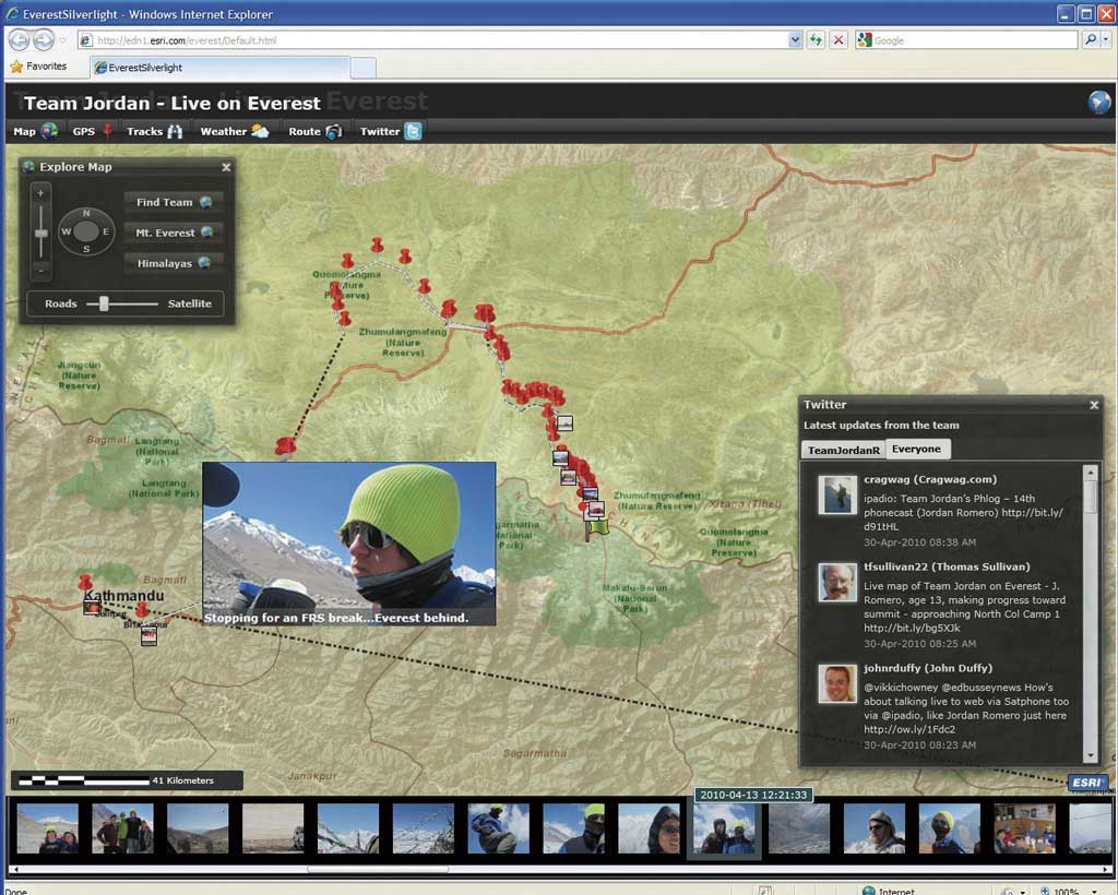 「Live on Everest」アプリケーションは、ほぼ生中継でチームの居場所やTwitterのつぶやき、そしてチームのFacebookブログやFlickrの写真などのソーシャルメディア情報を表示する。