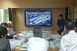 タイ洞窟遭難事故 少年たちの救出に向けた 最善策の立案に GIS が貢献