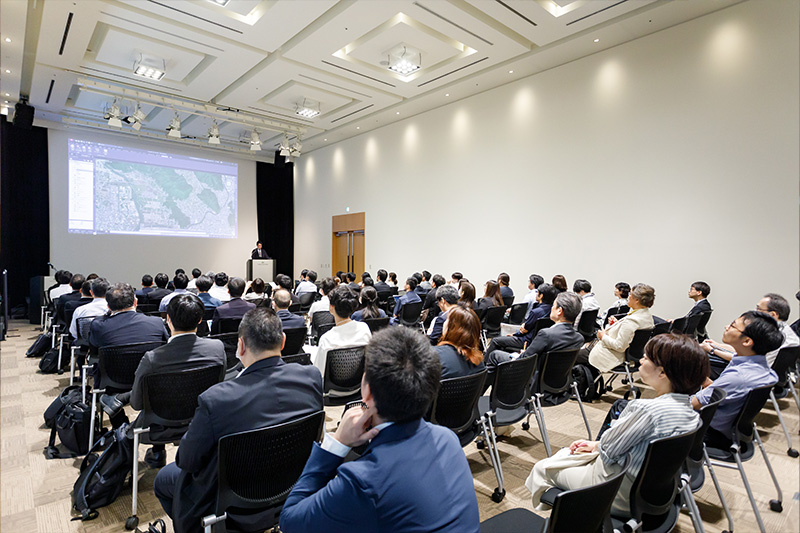 事例発表　5 月 29 日（木）、30 日（金）　タワー 4 階