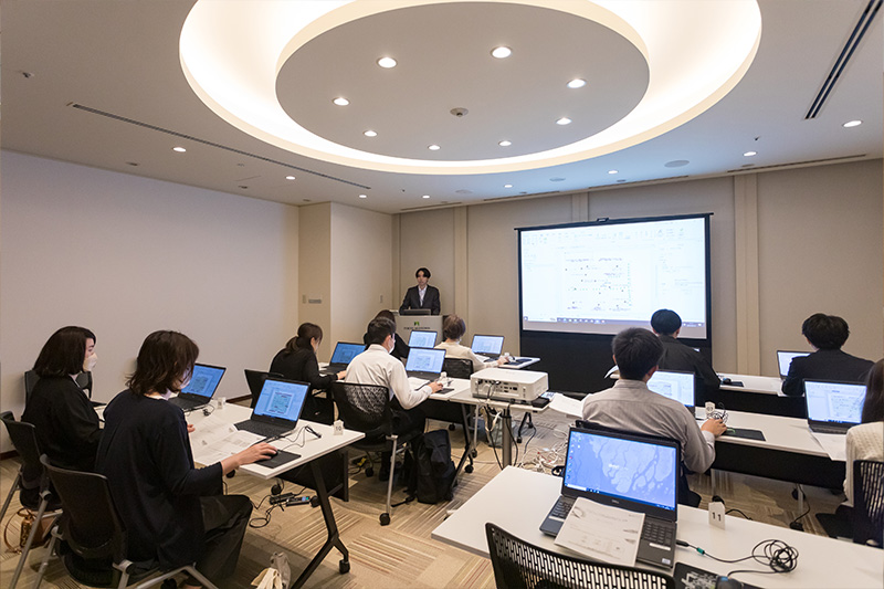 体験セミナー　5 月 29 日（木）、30 日（金）　タワー 4 階 ルーム 8