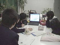 自ら調査した気温測定データを
GISでまとめる高校生