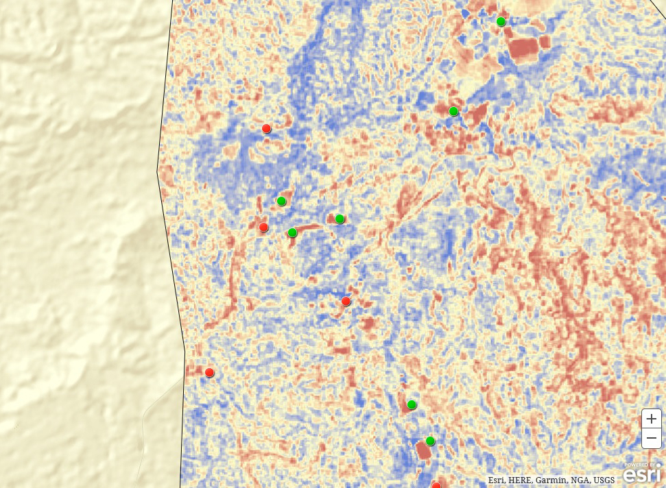 農業集落（上画像の赤い点）および家畜集落（緑の点）